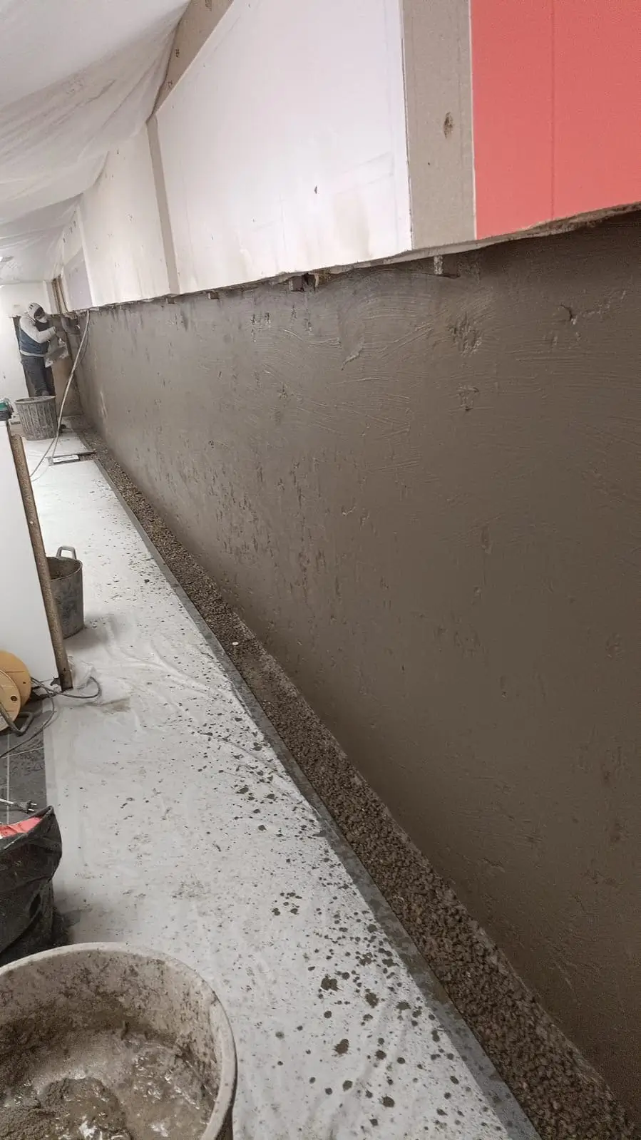 Imperméabilisation des murs en cours chez Schmidt à Lille
